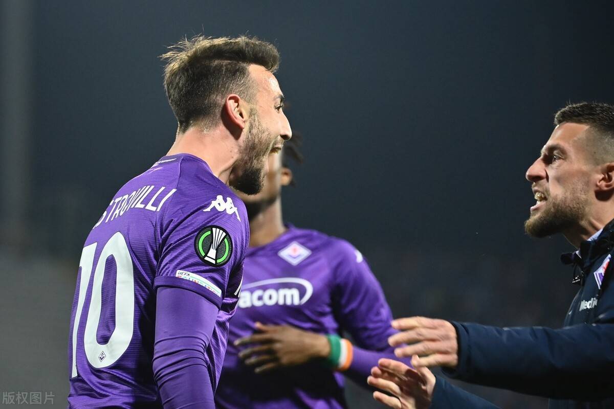 包含佛罗伦萨客场胜出,给予对手沉重打击的词条 包含佛罗伦萨客场胜出,给予对手沉重打击的词条