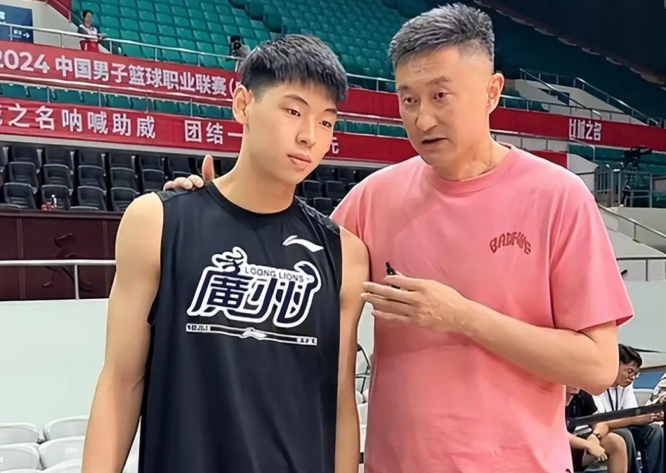 关于央视独家直播夺冠之路,球迷翘首以盼!的信息 关于央视独家直播夺冠之路,球迷翘首以盼!的信息