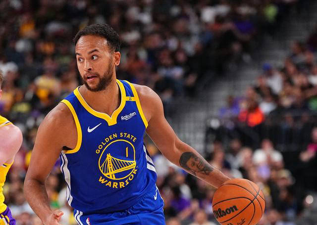 开云体育-勇士队球员替补表现亮眼，成为关键先发的简单介绍