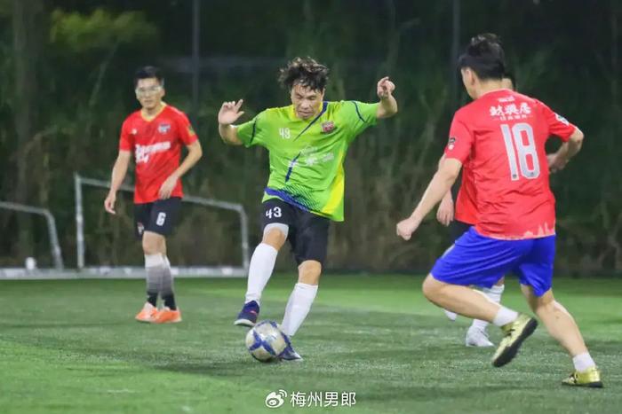 一场公益赛在本周末举行,联合球星为慈善事业献爱心的简单介绍 一场公益赛在本周末举行,联合球星为慈善事业献爱心的简单介绍