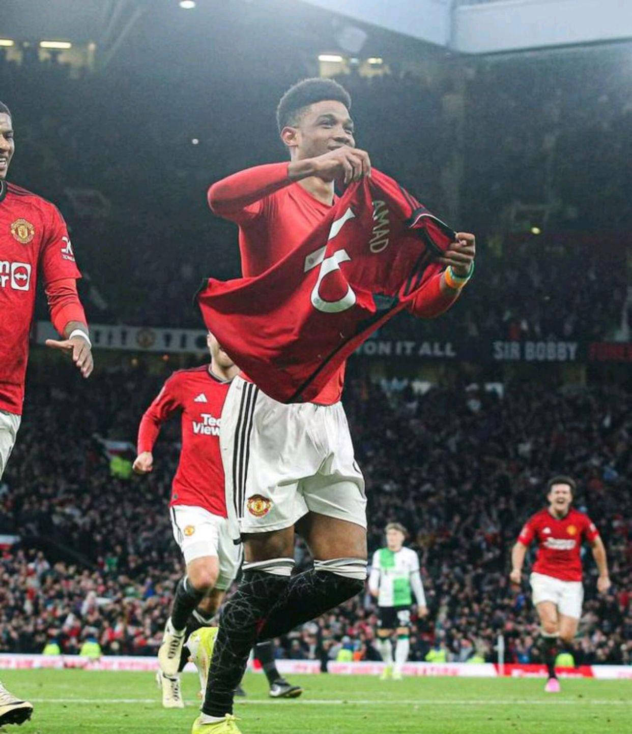 曼联门将因伤错失关键比赛,球迷心疼 曼联门将因伤错失关键比赛,球迷心疼