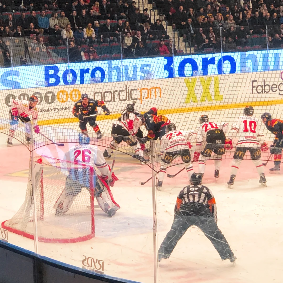 包含瑞典不敌荷兰,遗憾无缘半决赛的词条 包含瑞典不敌荷兰,遗憾无缘半决赛的词条