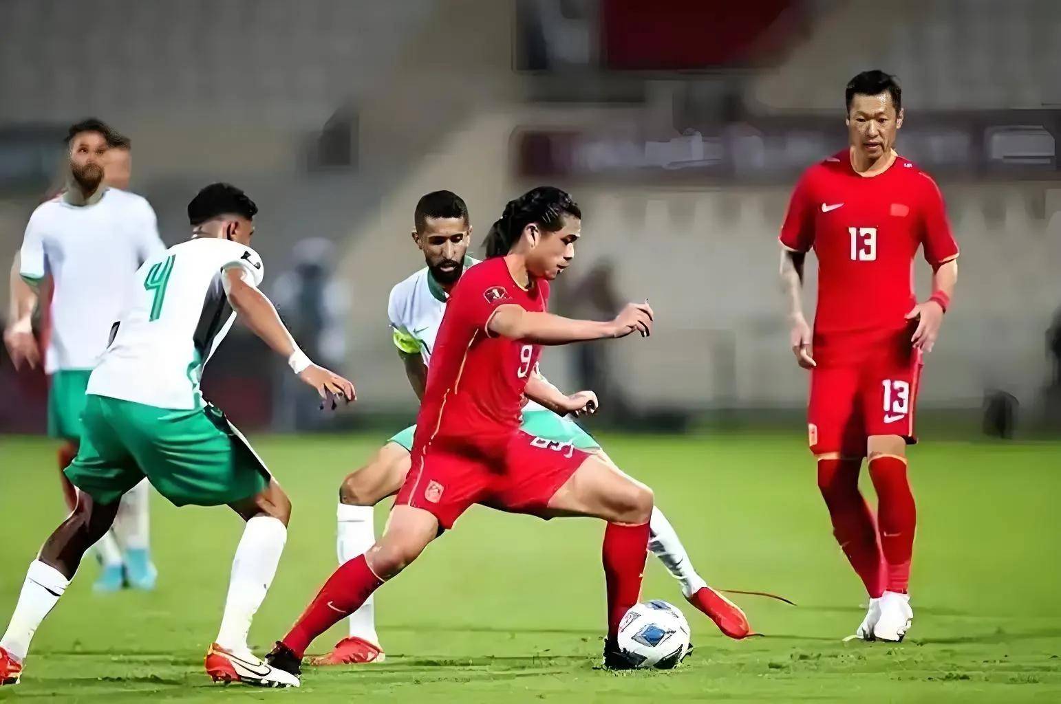 足球比赛暗藏黑幕,胜负颇多悬念的简单介绍 足球比赛暗藏黑幕,胜负颇多悬念的简单介绍