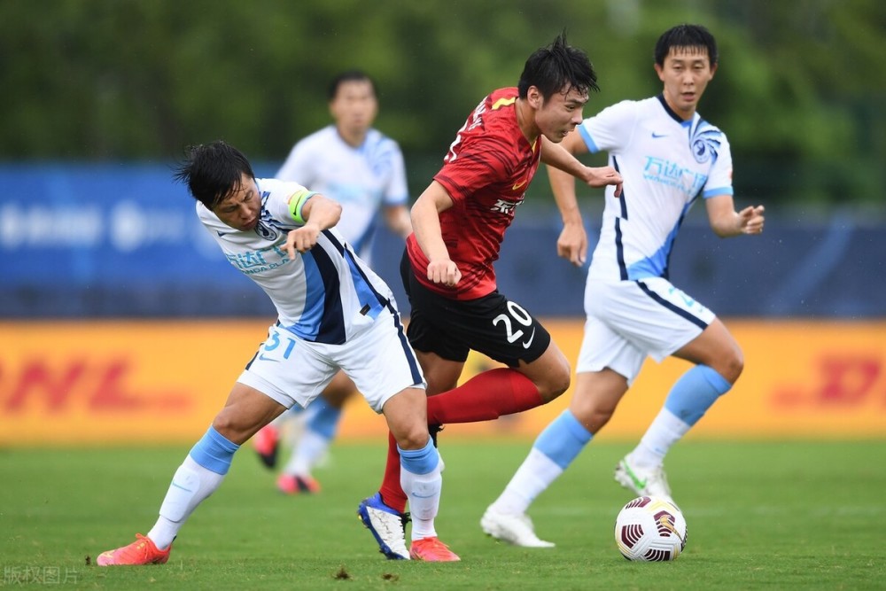 博阿滕:下轮比赛必须拿分,保住领先位置的简单介绍 博阿滕:下轮比赛必须拿分,保住领先位置的简单介绍