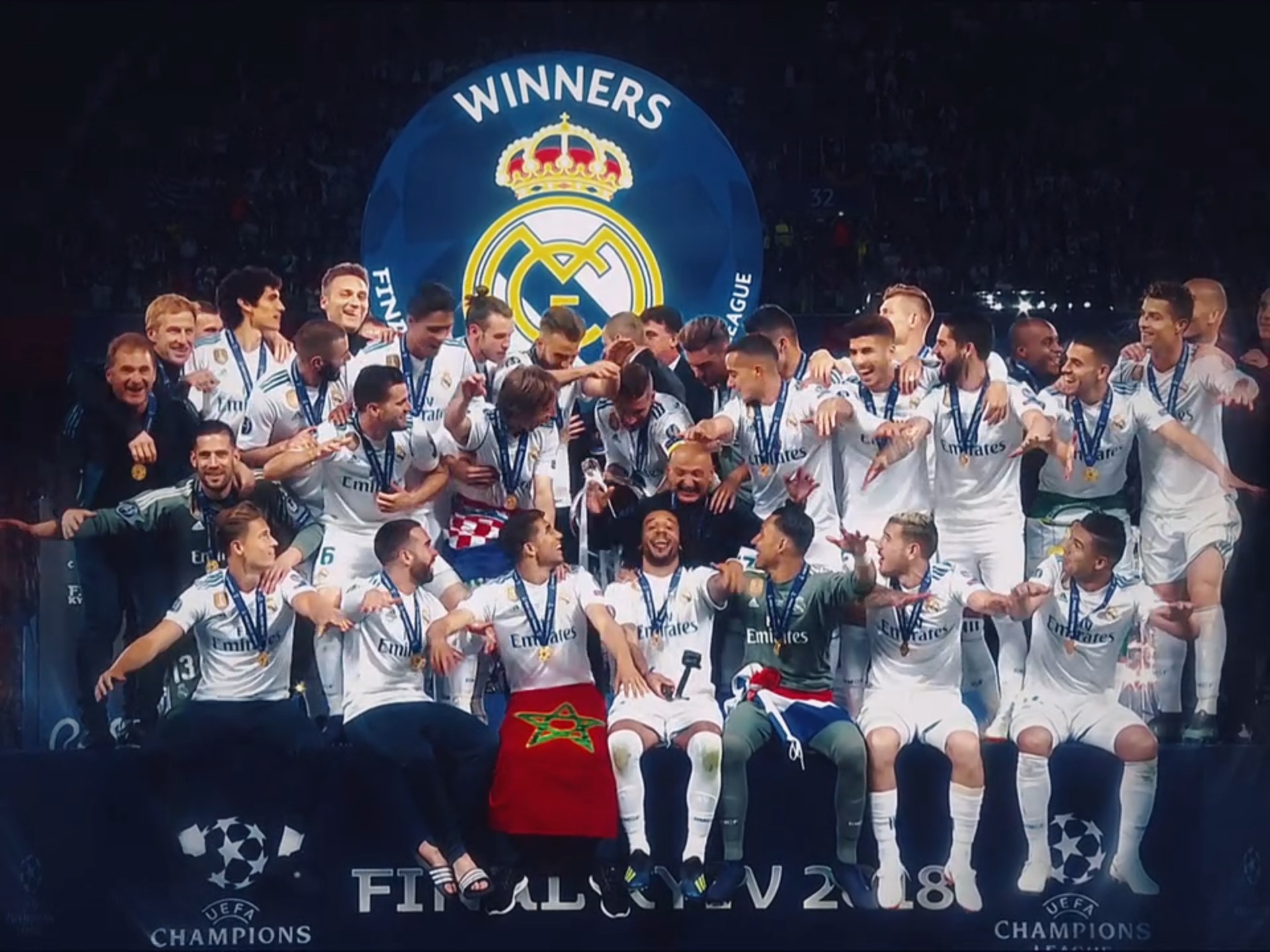 皇家马德里再次荣耀登顶,捧起欧冠冠军奖杯,掀起历史新篇章 皇家马德里再次荣耀登顶,捧起欧冠冠军奖杯,掀起历史新篇章