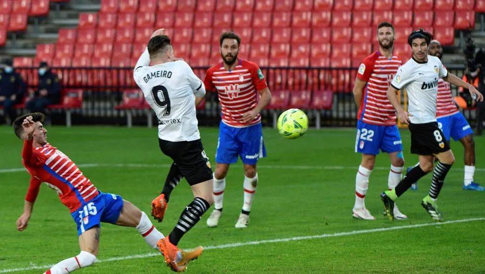 开云体育官方网站-包含瓦伦西亚主场大捷，保级前景更加乐观的词条