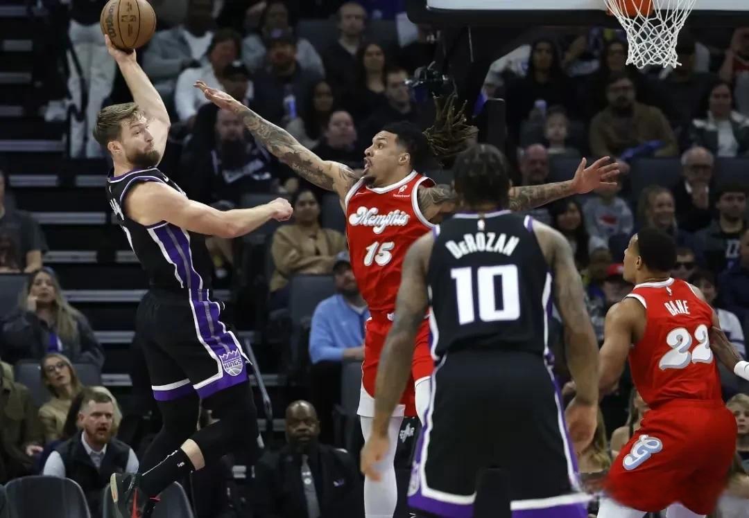 开云体育-灰熊客场击败国王，维斯布鲁克闪光分的简单介绍