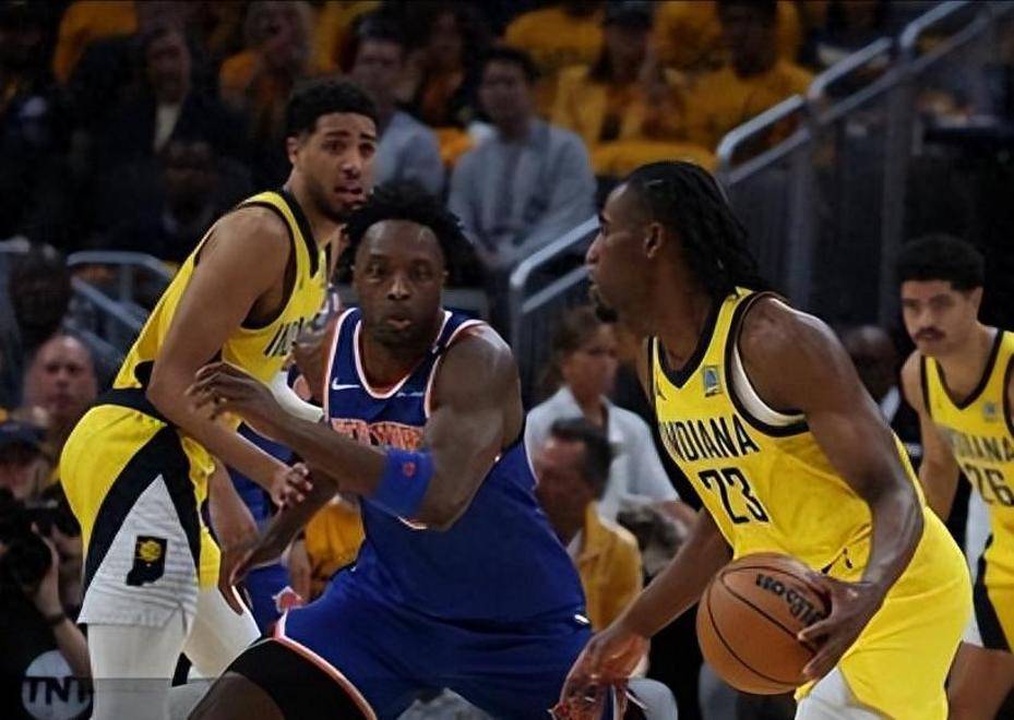 开云体育中国-纽约尼克斯球员们冲刺季后赛,梦想成真