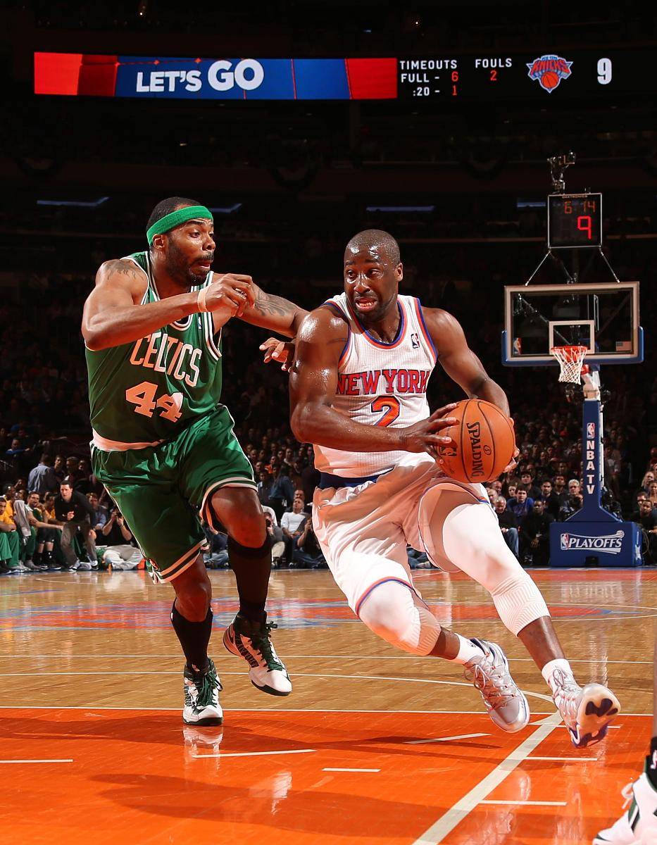 纽约尼克斯球员们冲刺季后赛,梦想成真 纽约尼克斯球员们冲刺季后赛,梦想成真