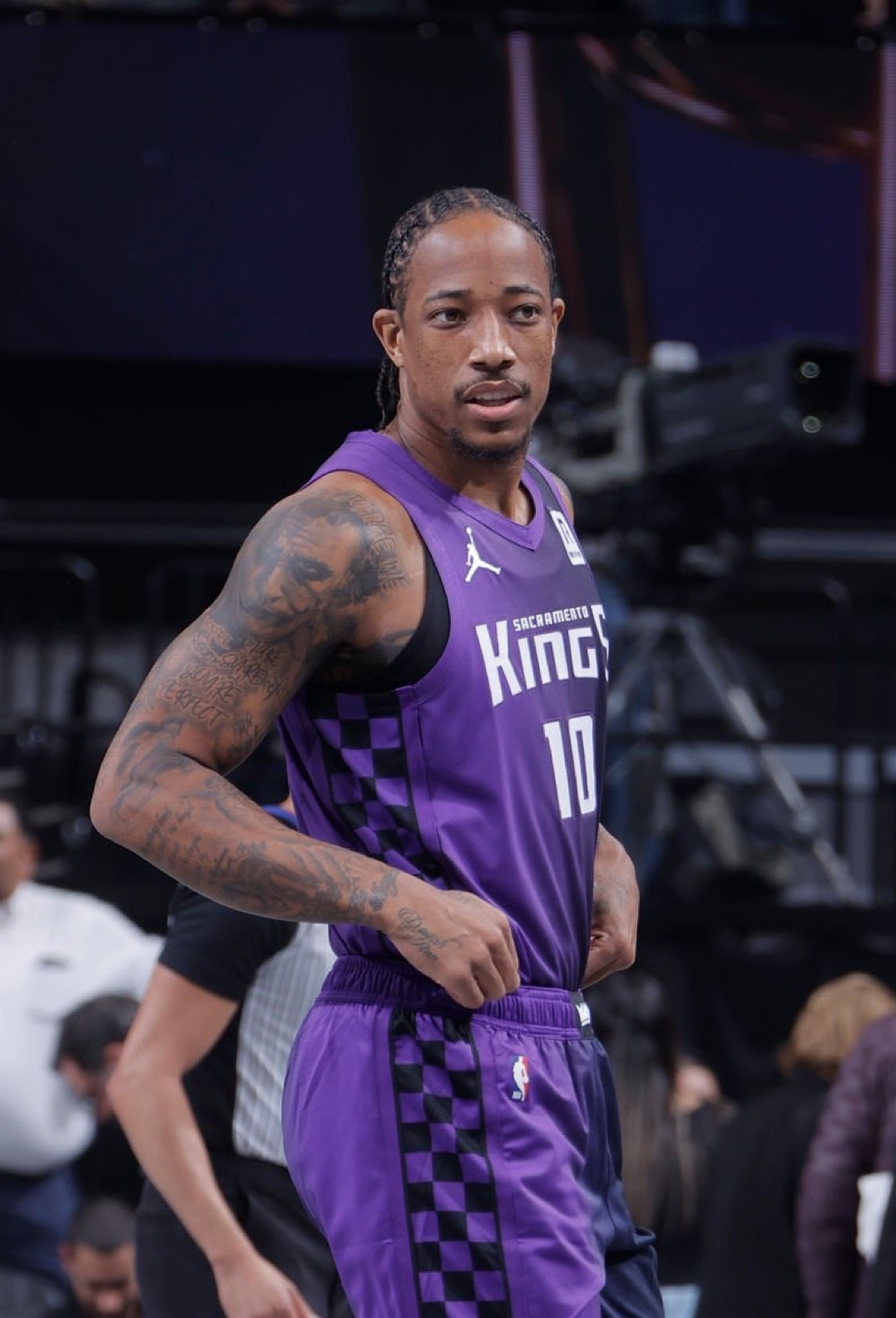 英国球员在比赛中展现出色篮球技巧夺冠 英国球员在比赛中展现出色篮球技巧夺冠