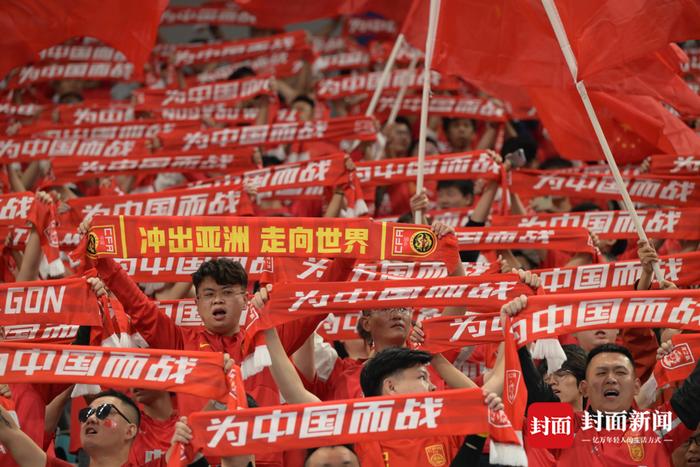 开云体育入口-关于亚冠比赛气氛火爆，球迷狂热呼声震天的信息