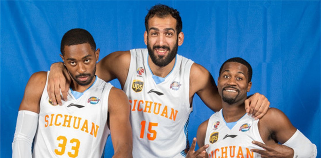 开云下载-外援球员表现出类拔萃，引发球队团队战力提升的简单介绍