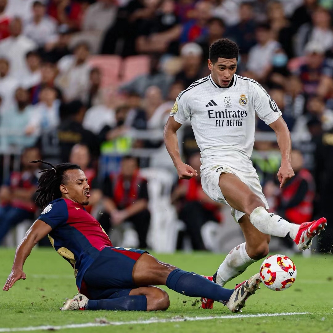 意大利队险胜皇马,C罗逆转建功西甲 意大利队险胜皇马,C罗逆转建功西甲