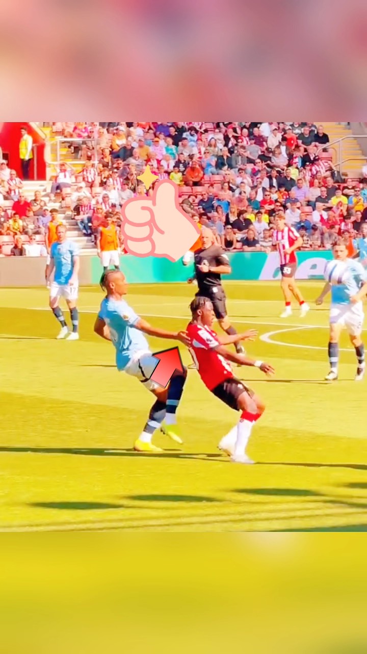 开云体育-激动人心的足球比赛，球员们全神贯注