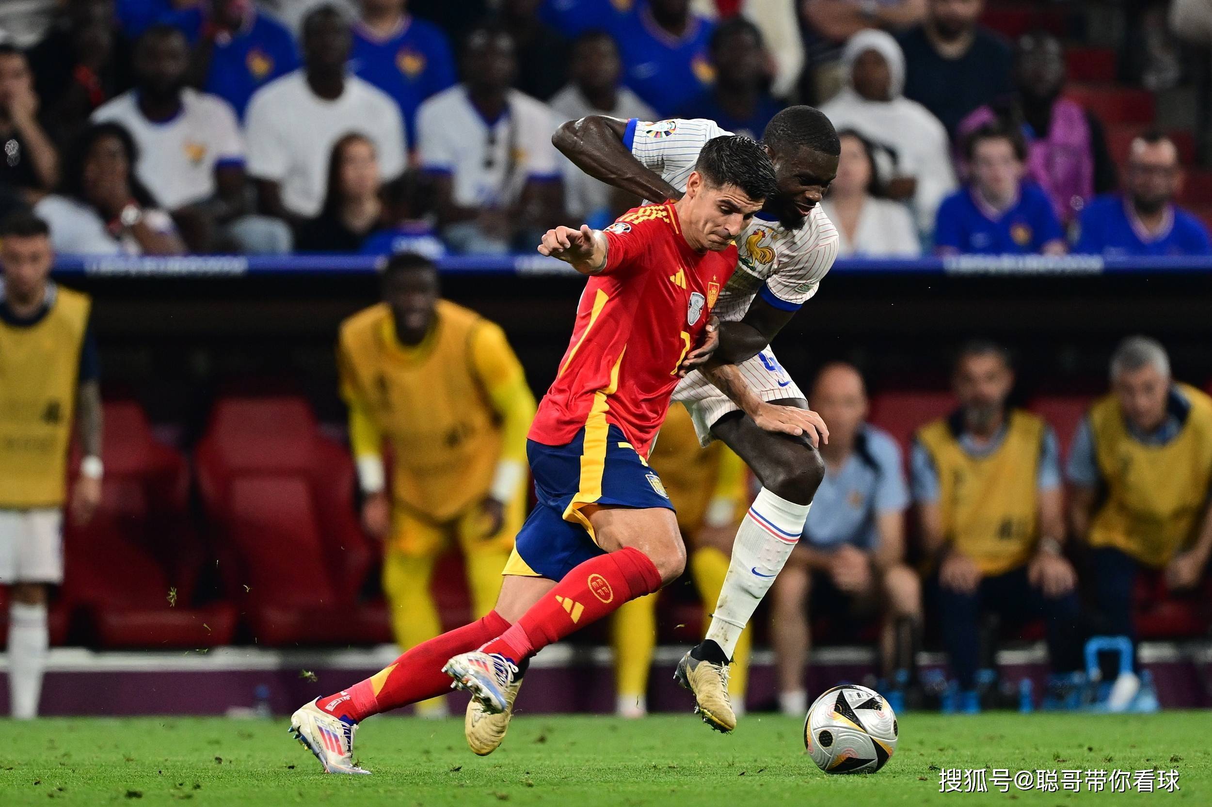 葡萄牙队力克巴黎圣日耳曼,步入欧国联半决赛 葡萄牙队力克巴黎圣日耳曼,步入欧国联半决赛