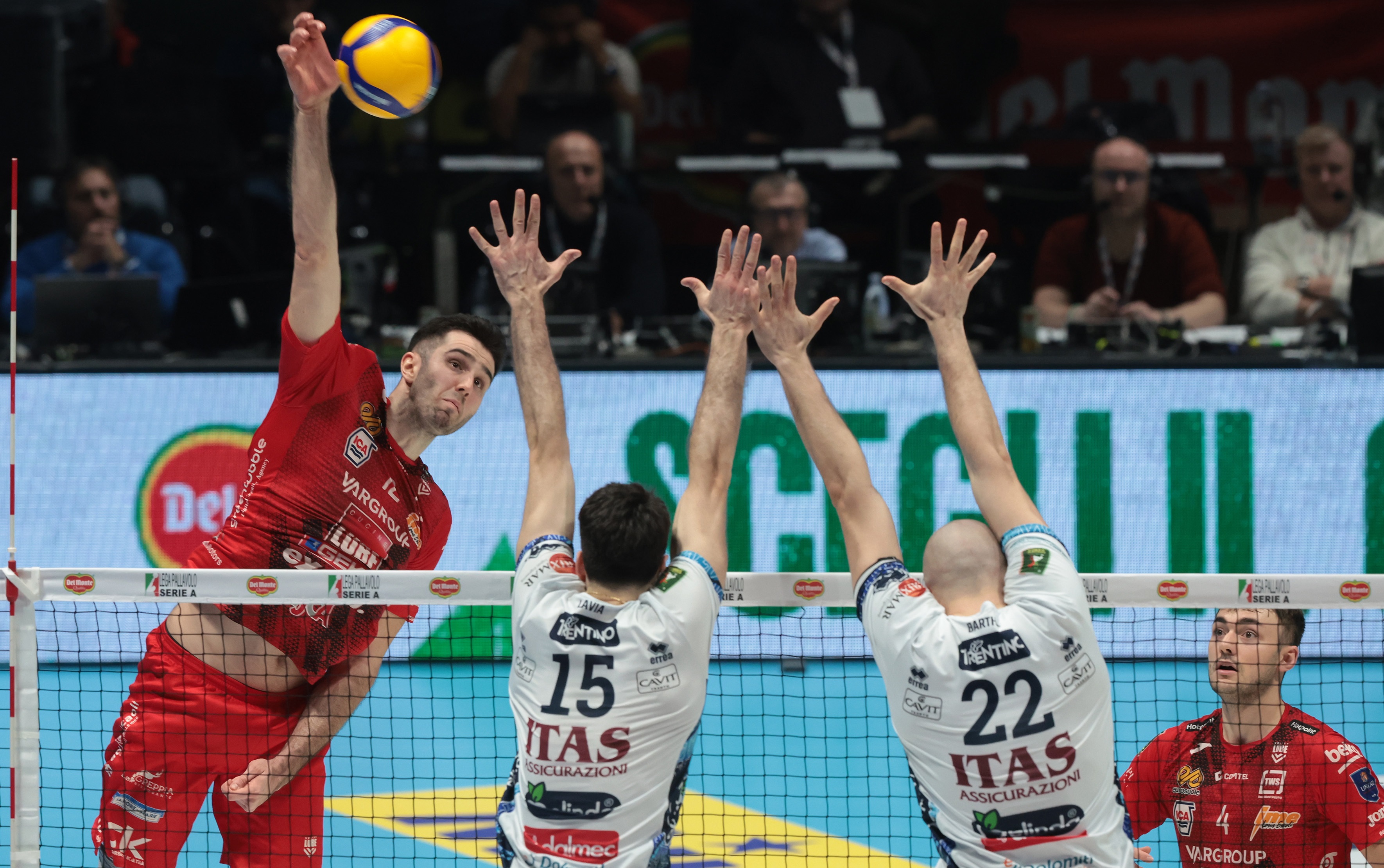 开云体育APP下载-体操比赛男子项目意大利选手登顶