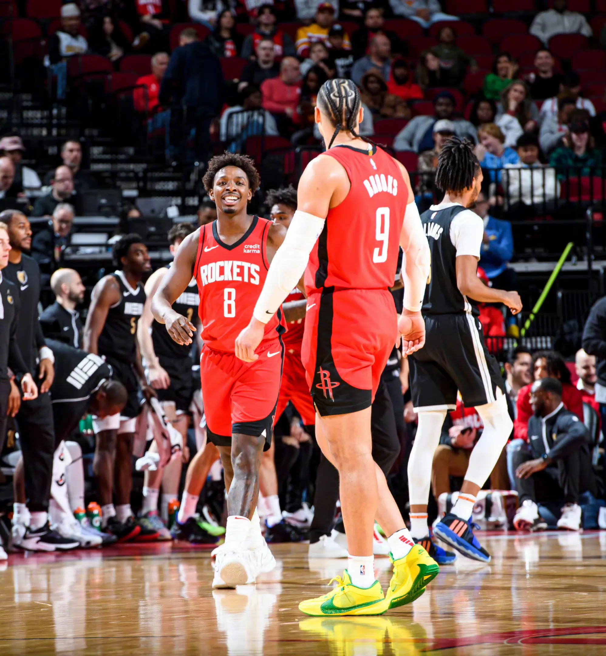 包含火箭逆转湖人，哈登轰42+10+11的词条