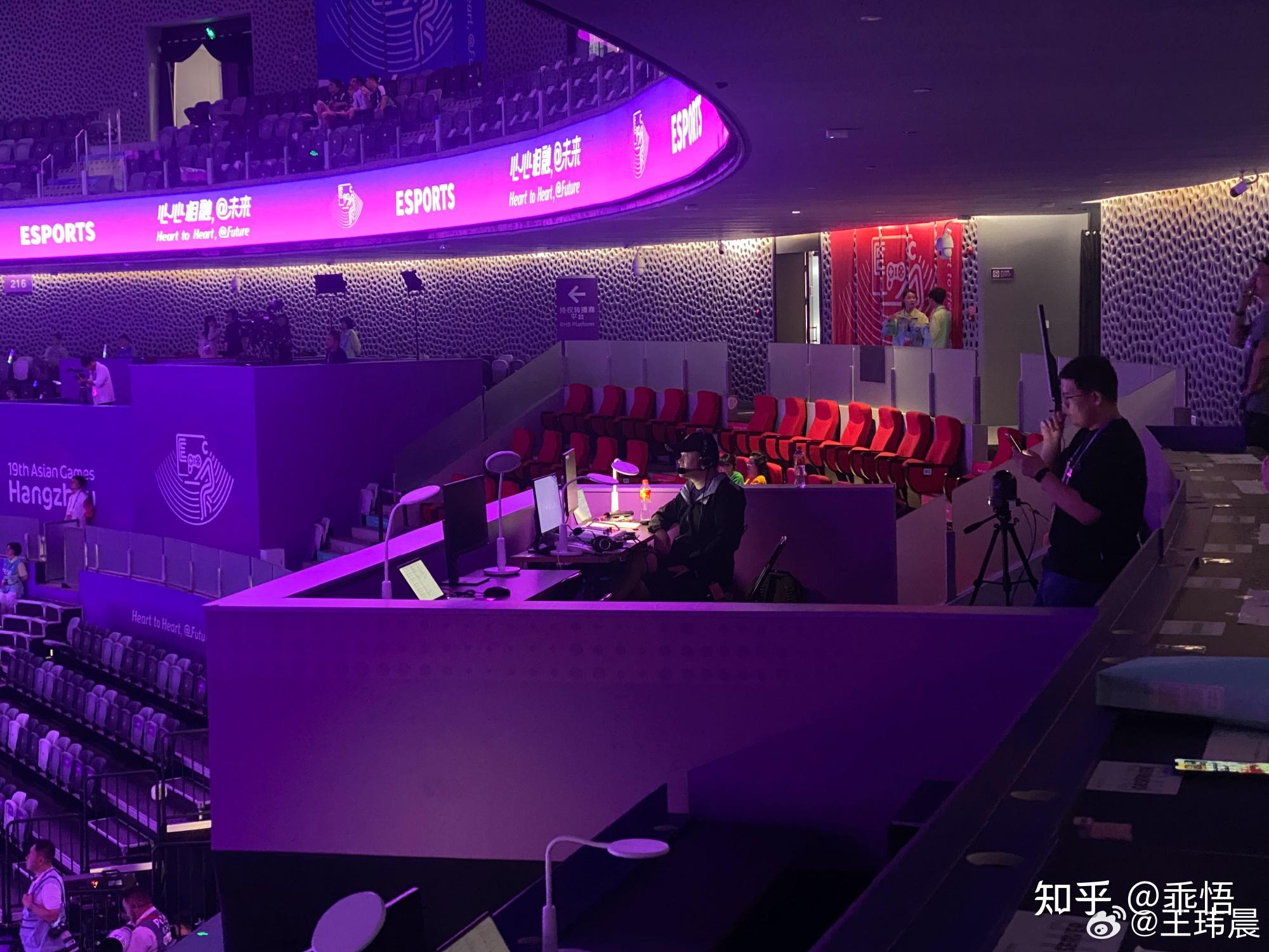 开云体育官网-神仙对局！FIFA电竞比赛过程堪比大片