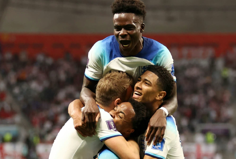 开云体育官网-英格兰队碾压德国队，王皓统治全场