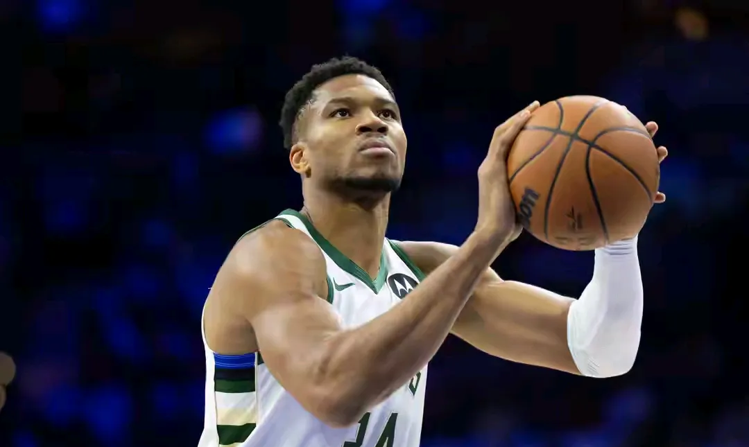 开云体育在线-山东队鏖战鹈鹕，西亚卡姆统治全场