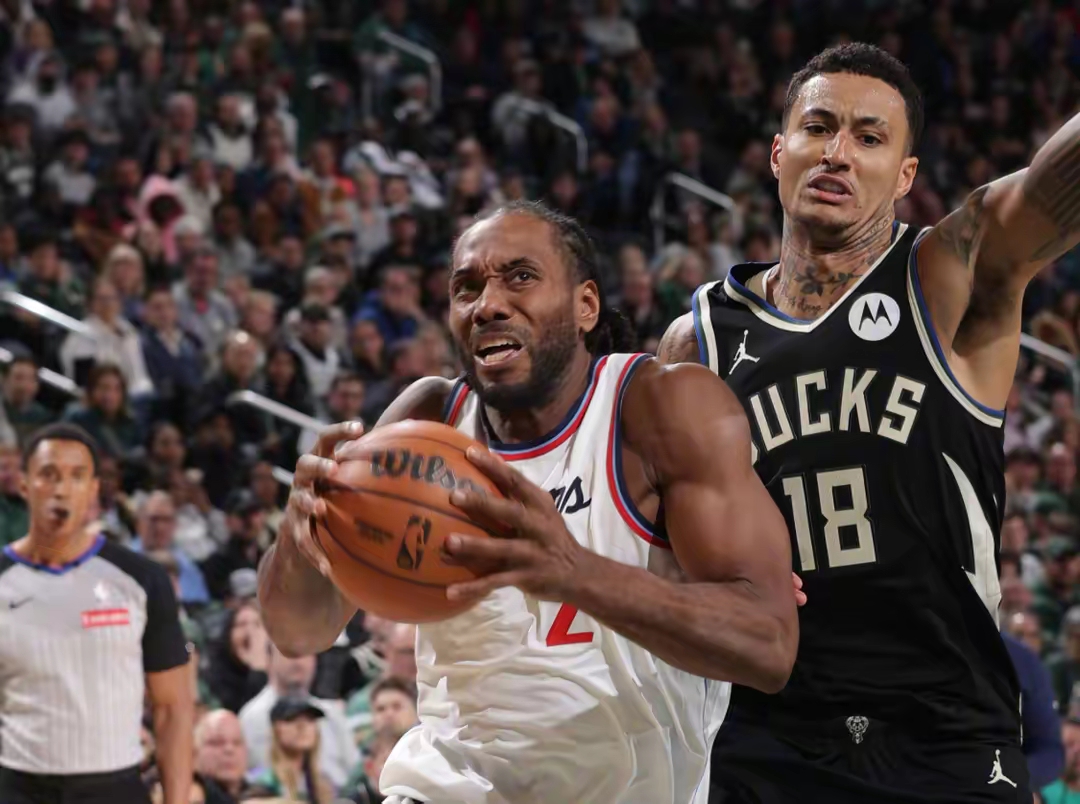 国王横扫雄鹿,保罗带队取胜 国王横扫雄鹿,保罗带队取胜