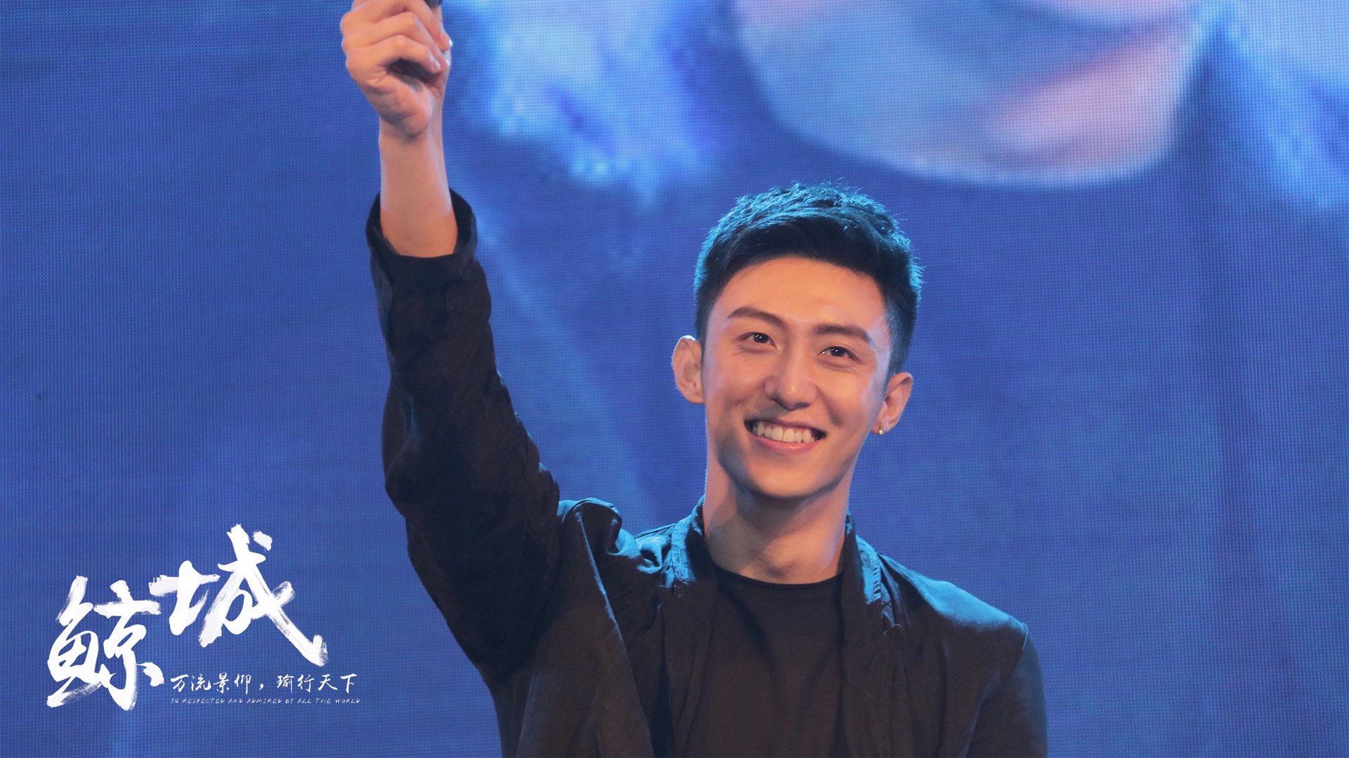 车轮与地板同时轰鸣，当赛道上的秒针遇见球场上的肌肉