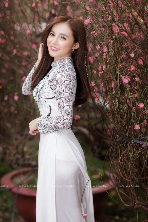 开云体育中国-厄德高爆发与喀麦隆的致命一波，罗马的黄昏—竞技场上的瞬间艺术