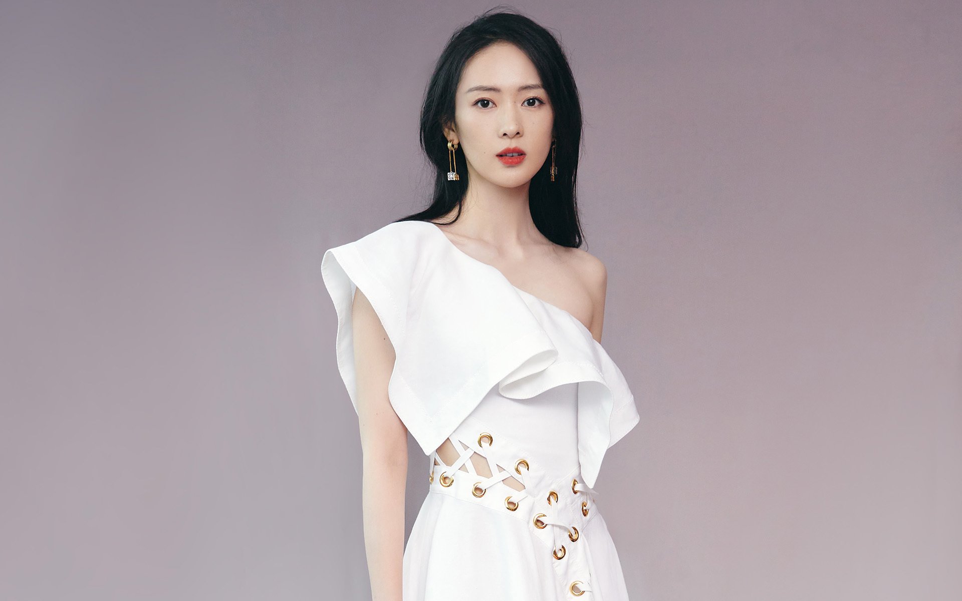 F1方向盘与篮球的弧线，当维斯塔潘的火箭驶入辽宁主场